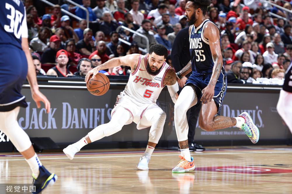 接出示红牌 接出示红牌